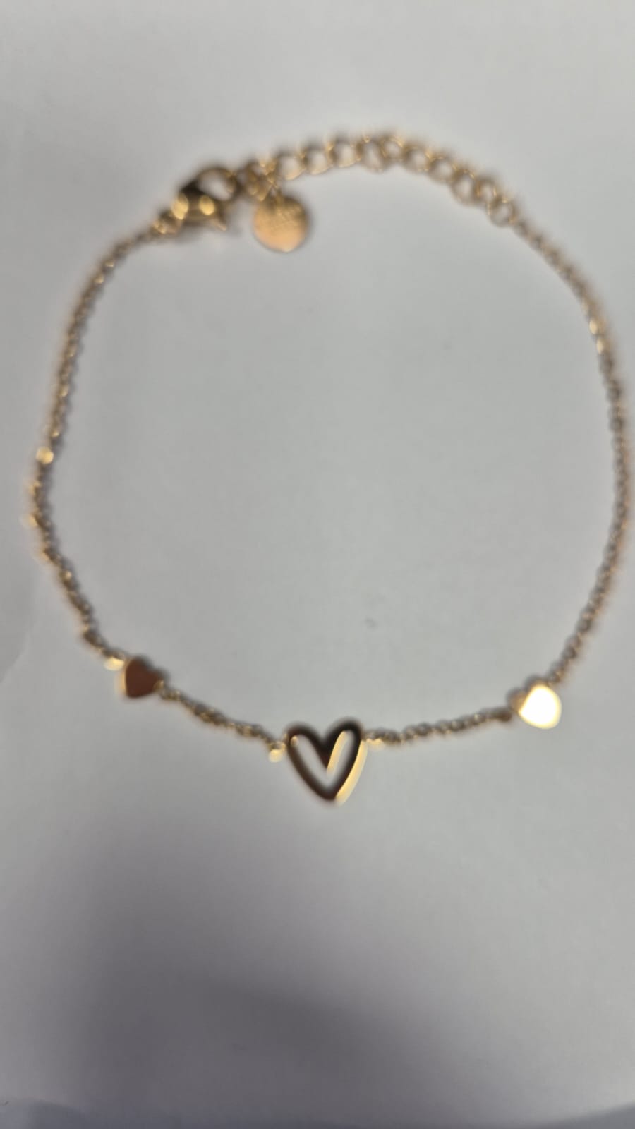 Armbandje met 3 hartjes