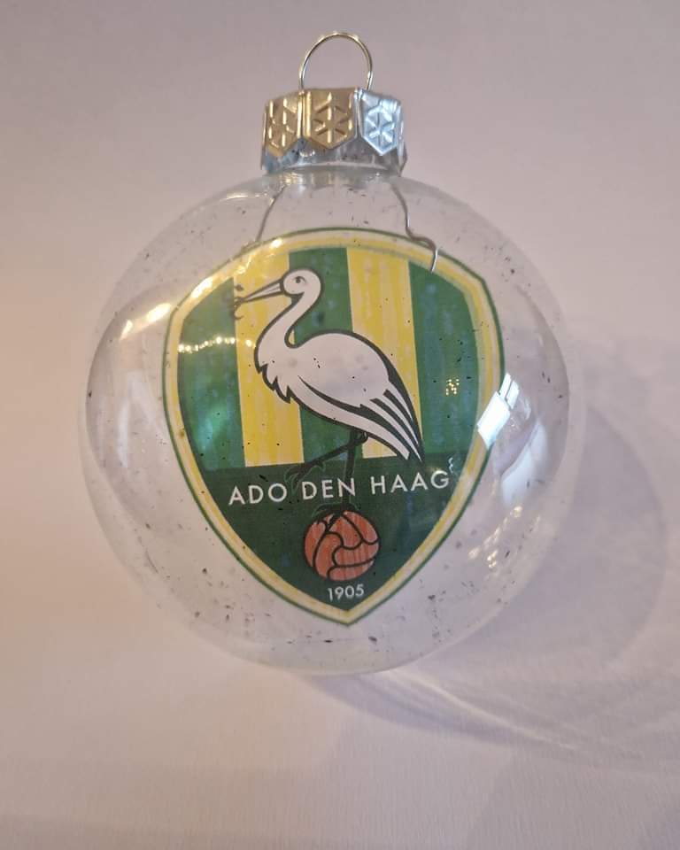 Kerstbal met afbeelding, foto kerstbal, kerstbal met foto, kerstbal bedrukken, kerstbal personaliseren, kerstbal met eigen afbeelding, kerstbal met logo, kerstbal relatiegeschenk, kerstbal uniek, kerstbal dierbare